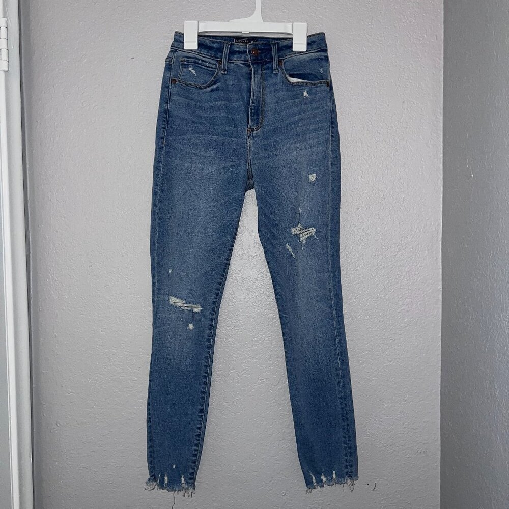 Abercrombie & Fitch Women High Rise Super Skinny Ankle  Jeans Size 26/2R